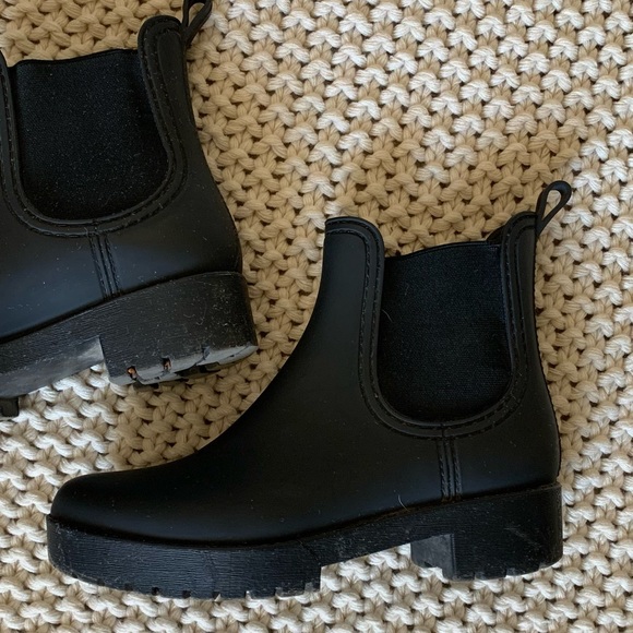 Size 9 Cloudy Waterproof Chelsea Rain Boot - Picture 5 of 7